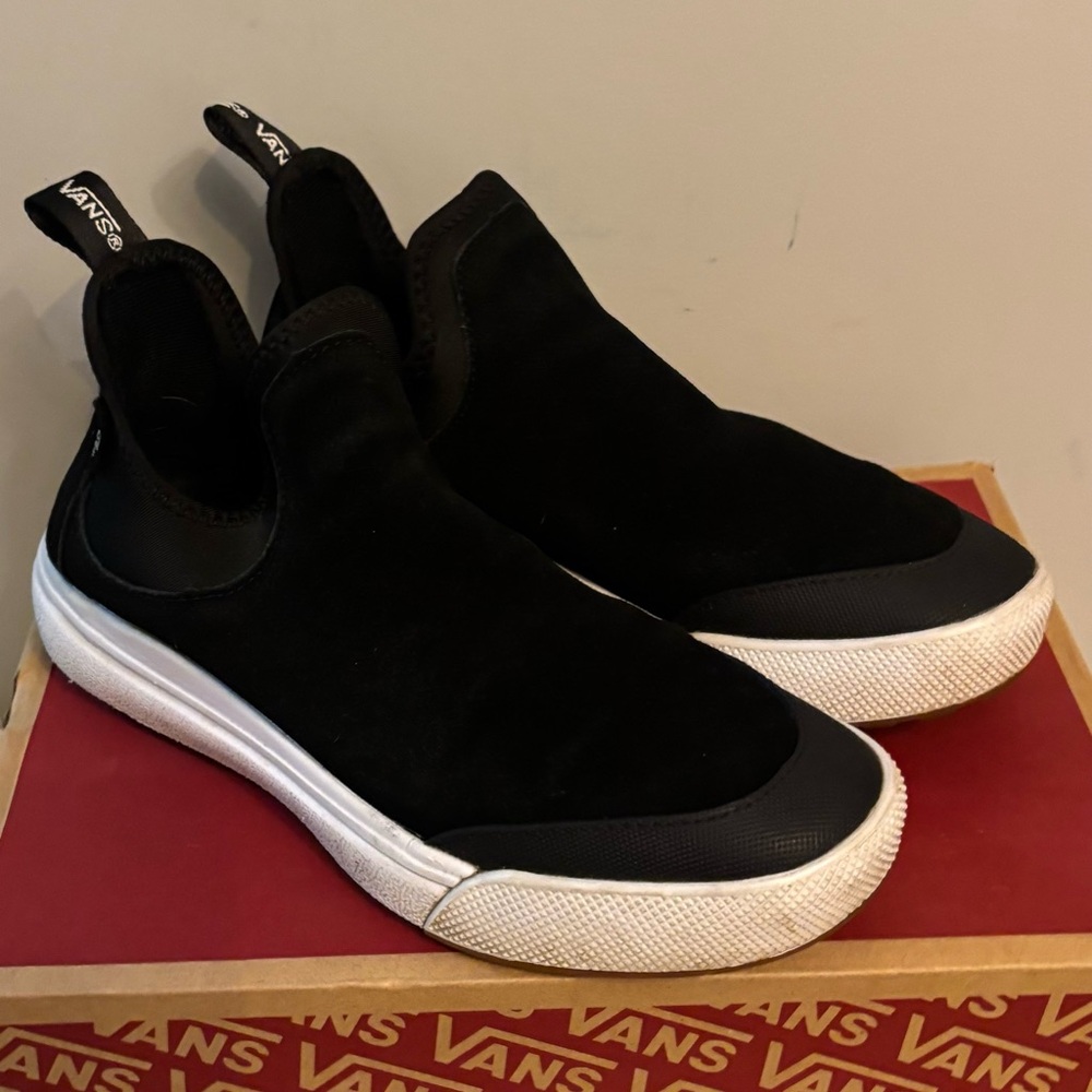 Vans Ultrarange 3D Suede Chelsea Sneakers